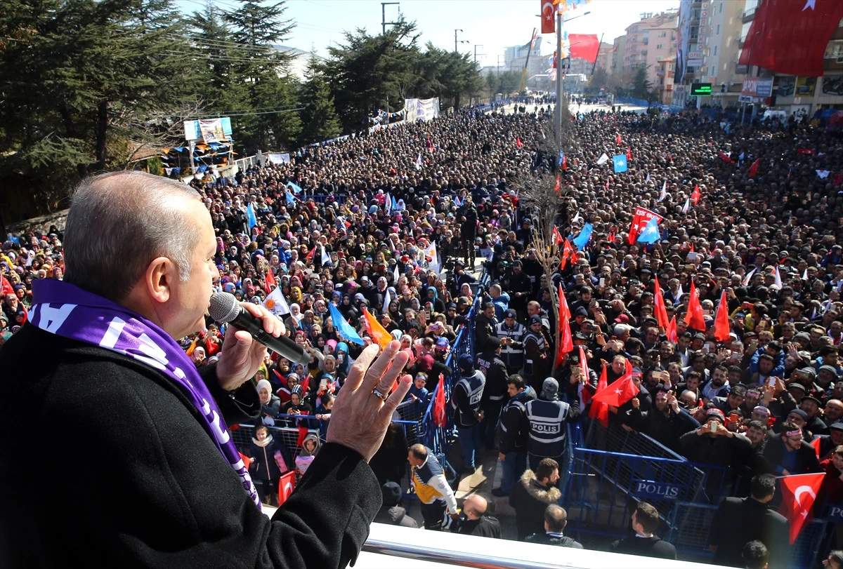Afyon\'a Giden Erdoğan\'dan Zeytin Dalı Açıklaması: Her Geçen Gün Zafere Yaklaşıyoruz