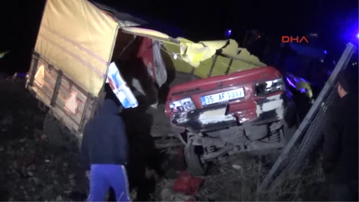 Afyonkarahisar Sandıklı\'da Trafik Kazası: 2 Ölü