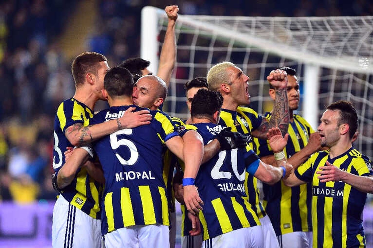 Fenerbahçe Brezilyalıları ile Kazanıyor