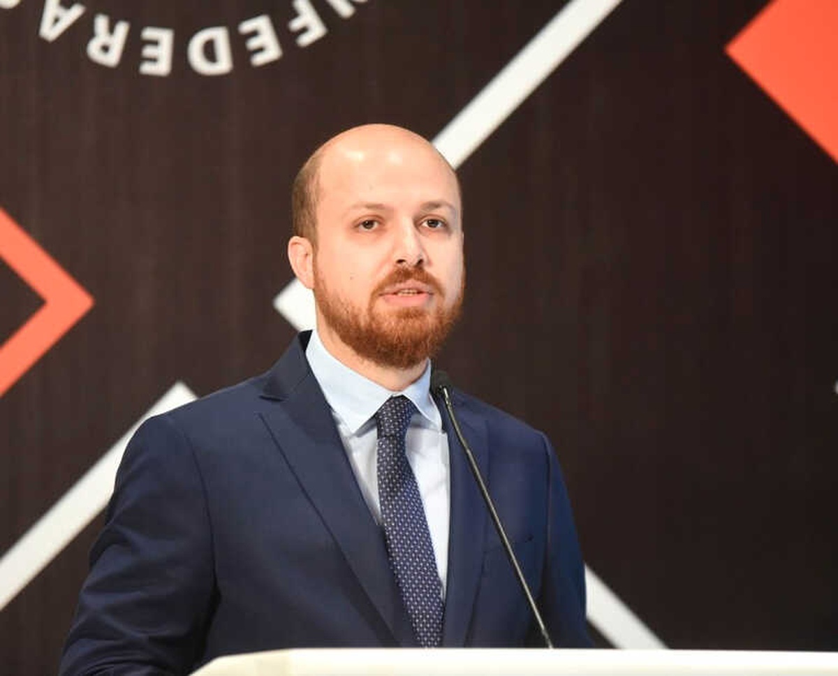 Gençlik ve Spor Bakanı Bak: "İnternetin Esiri Olan Gençlik İstemiyoruz"
