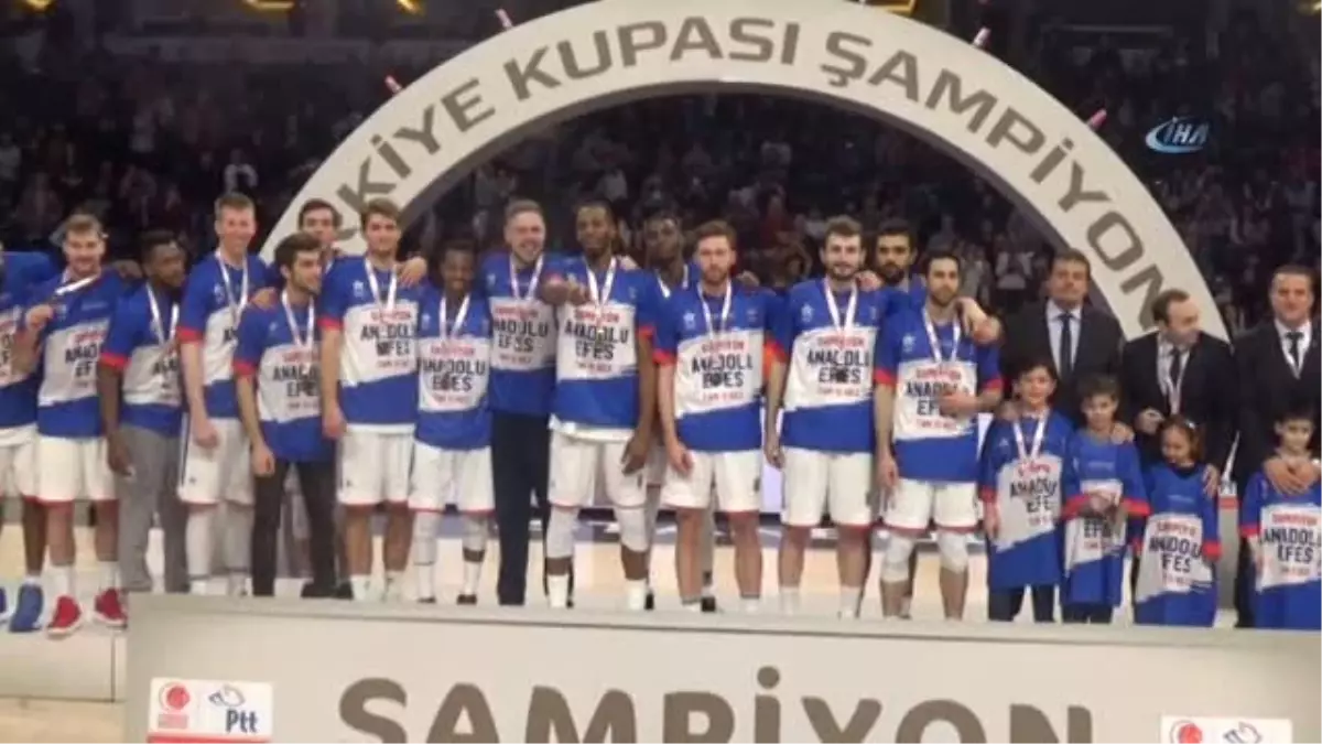 Anadolu Efes, 11. Kez Kupayı Müzesine Götürdü