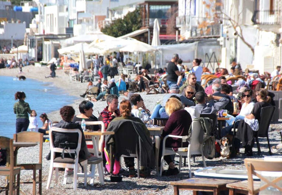 Bodrum\'da Sahiller Doldu Taştı
