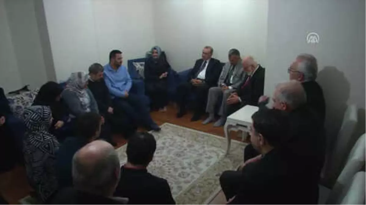 Cumhurbaşkanı Erdoğan, 15 Temmuz Gazisi Gündüz\'ü Ziyaret Etti (2)