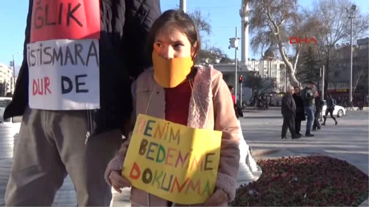Denizli İki Kızıyla Taciz Olaylarını Protesto Etti