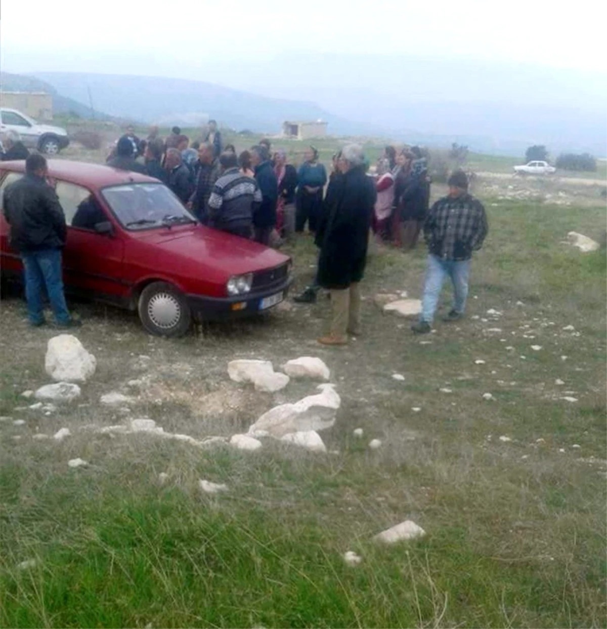 Eski Okul Bahçesinde Ceset Bulundu