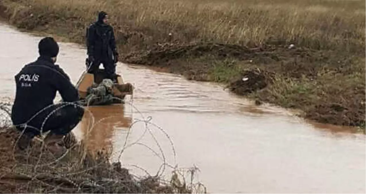 Şanlıurfa\'da Zırhlı Araç Sele Kapıldı, 2 Asker Kayıp