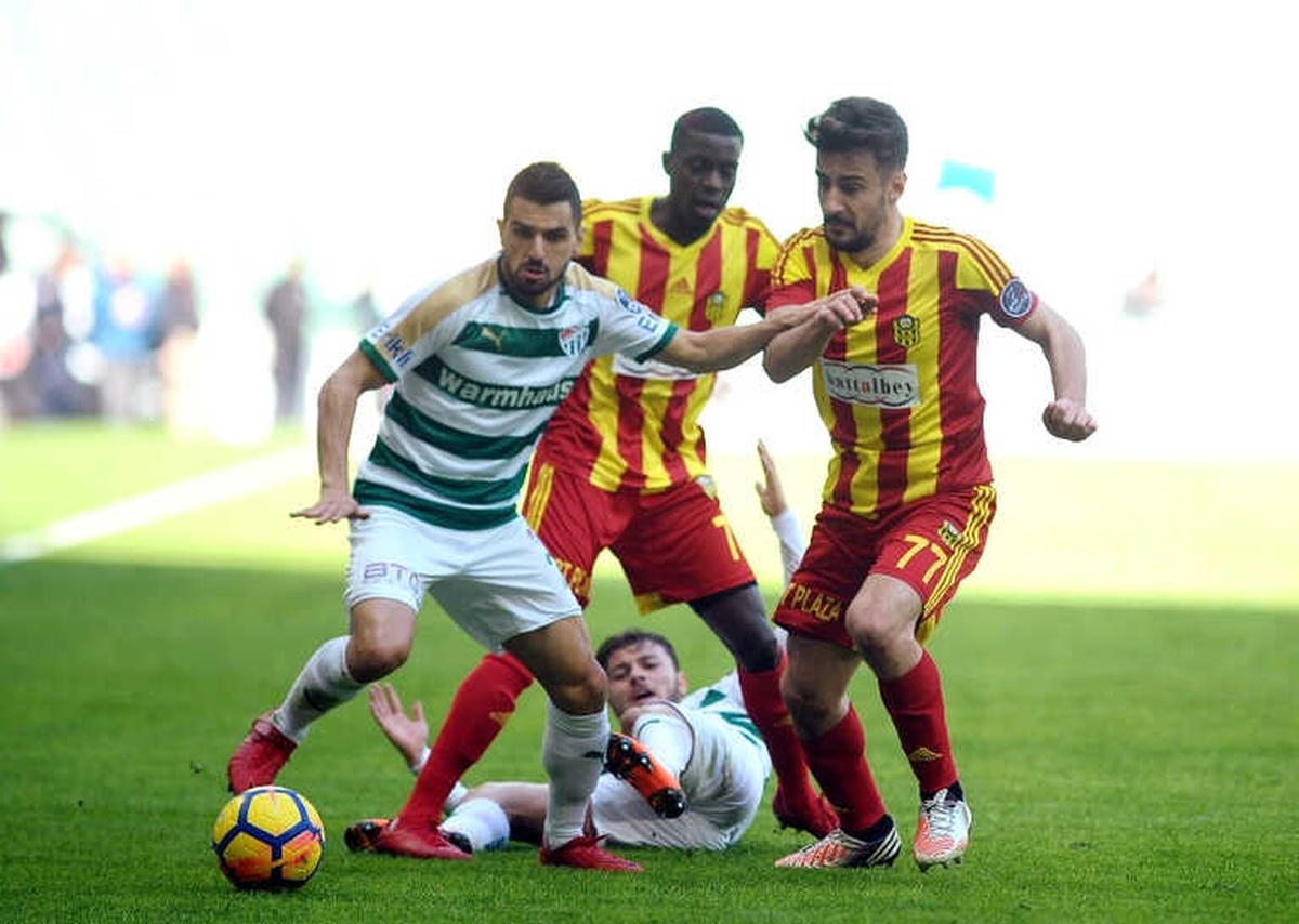 Spor Toto Süper Lig: Bursaspor: 0 - Evkur Yeni Malatyaspor: 0 (İlk Yarı)