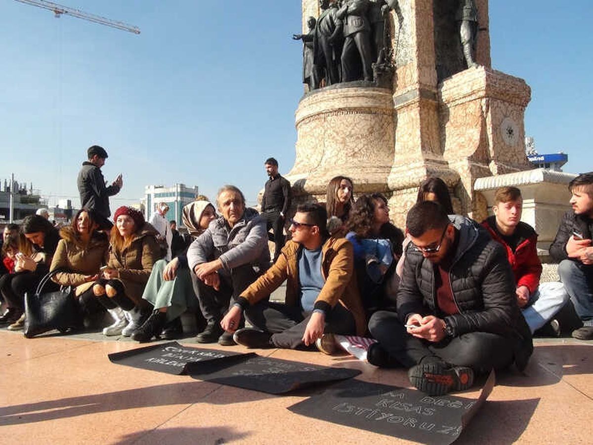 Taksim\'de "Çocuk İstismarı" Eylemi