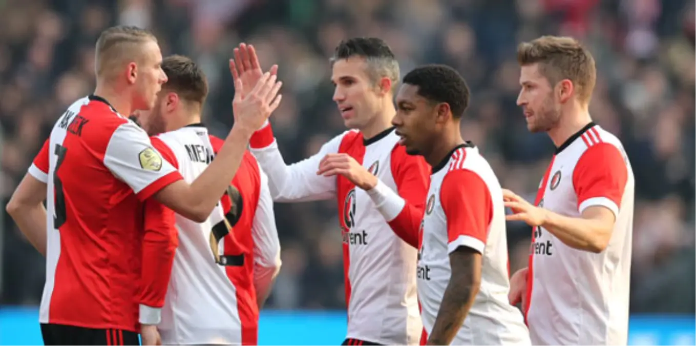 Van Persie Yine Attı, Feyenoord Kazandı!