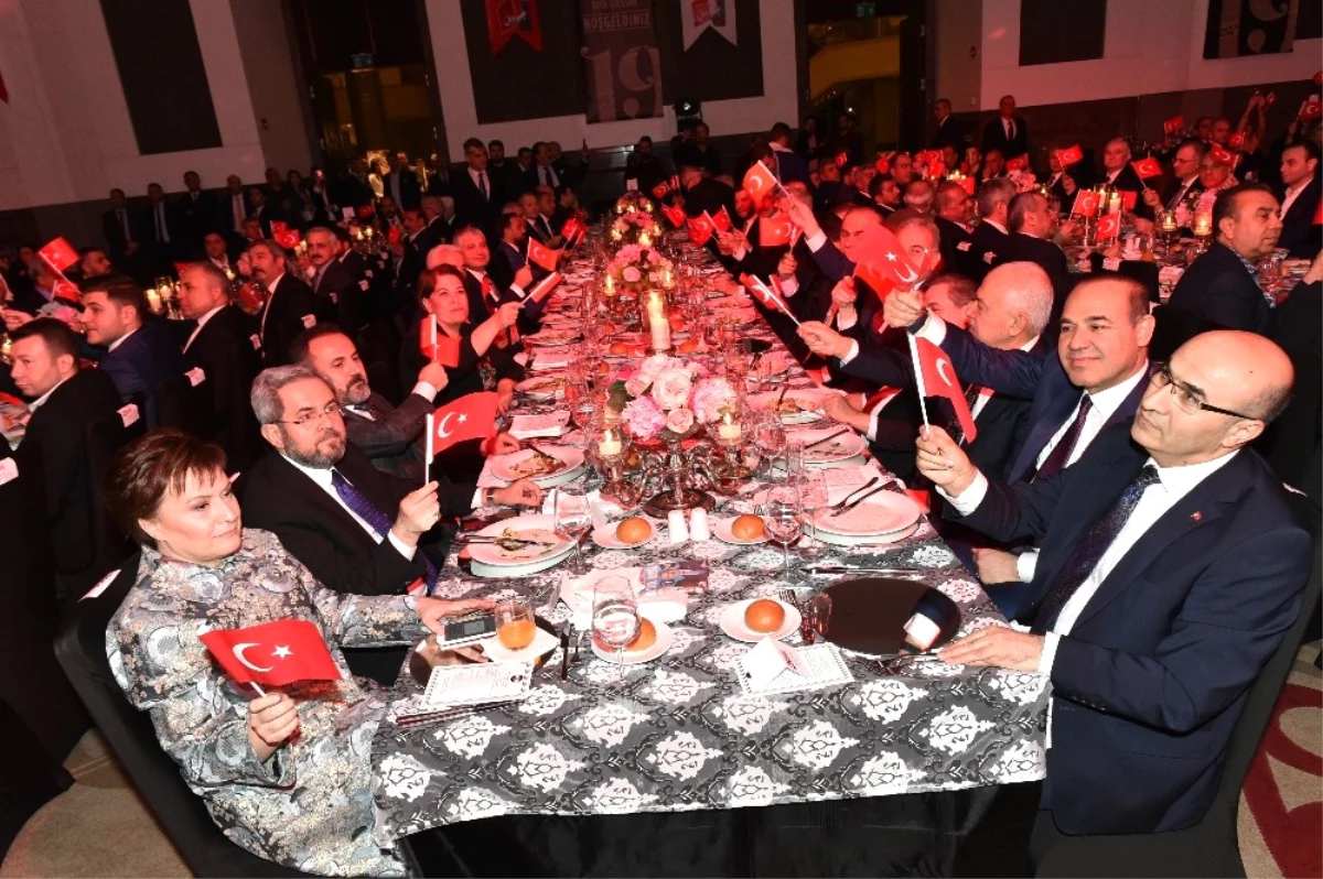 Adana 5 Ocak Gazetesi 19. Yılını Kutladı