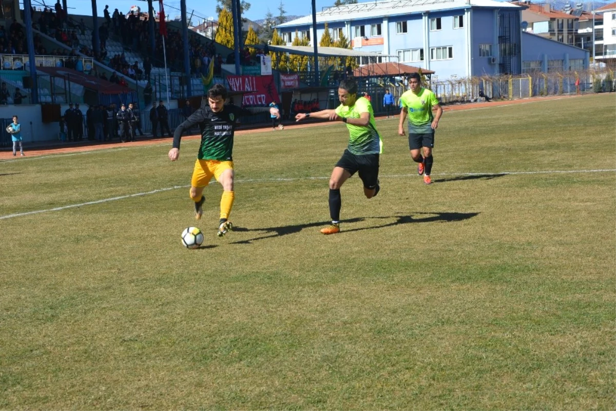 Bölgesel Amatör Lig: Korkuteli Belediyespor: 4- Kınıkspor: 1