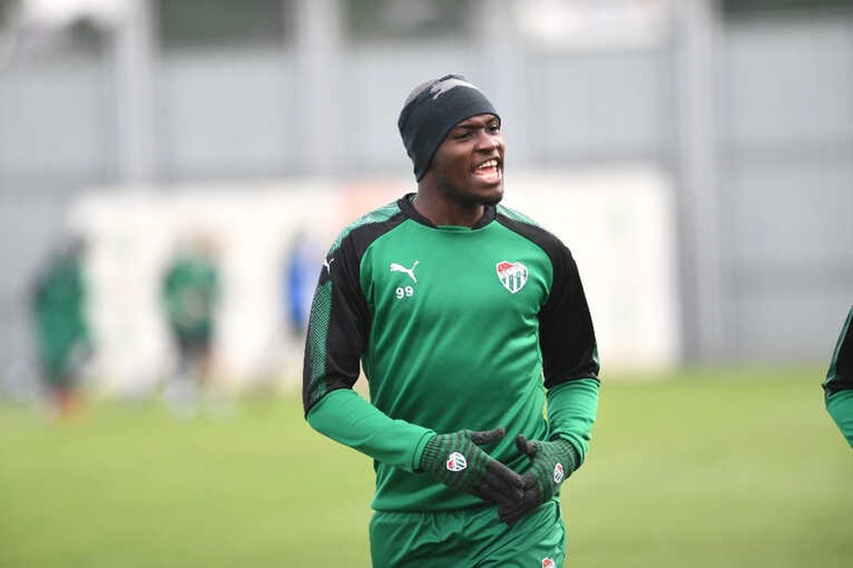 Bursaspor\'da Sow Döndü, Badu\'dan Kötü Haber