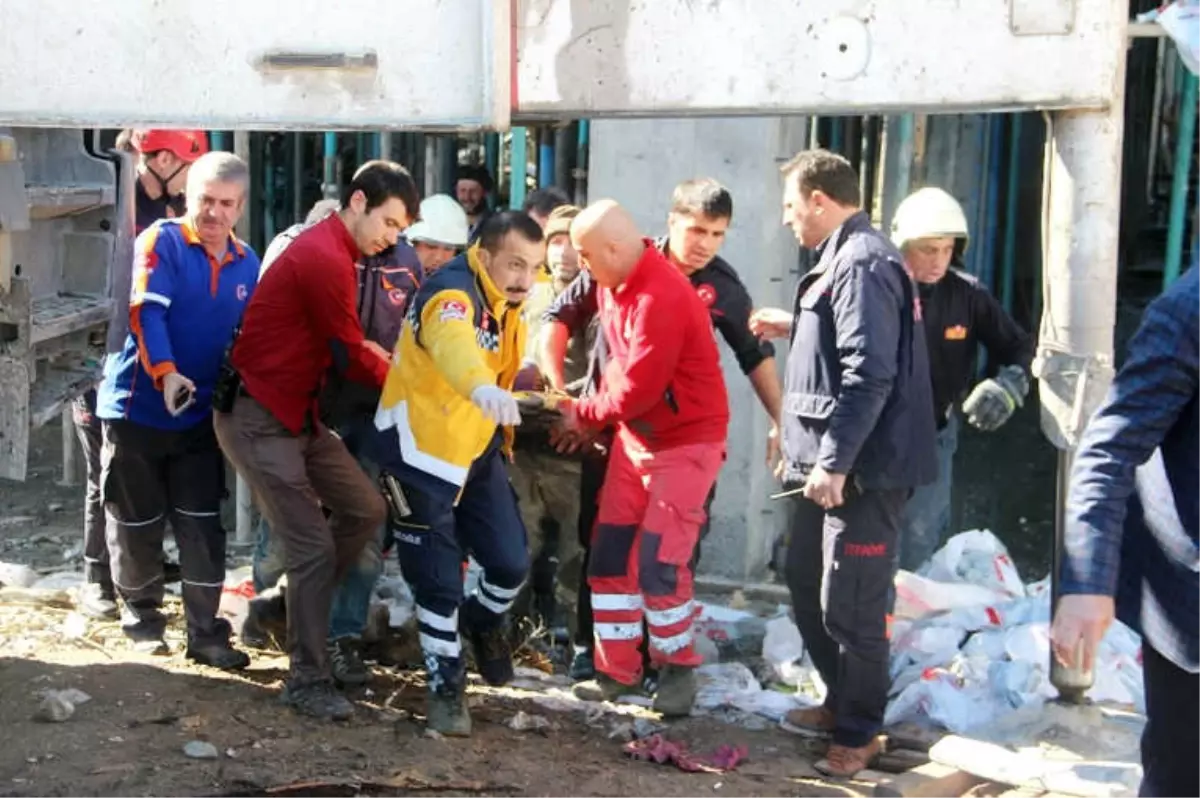 Elazığ\'da İnşaatta Göçük: 3 Yaralı