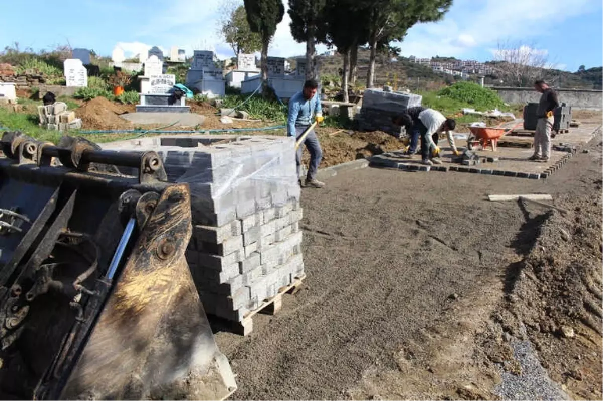 Gazipaşa\'da Mezarlıkların Eksikleri Gideriliyor