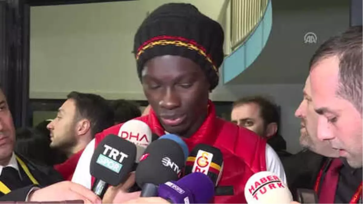 Gomis: "(Sahada Bayılması) Bu Bazen Başıma Geliyor"