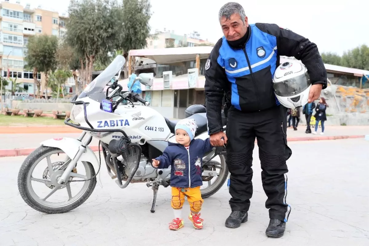 Hafta İçi Zabıta, Hafta Sonu Gönüllü Sutopu Antrenörü