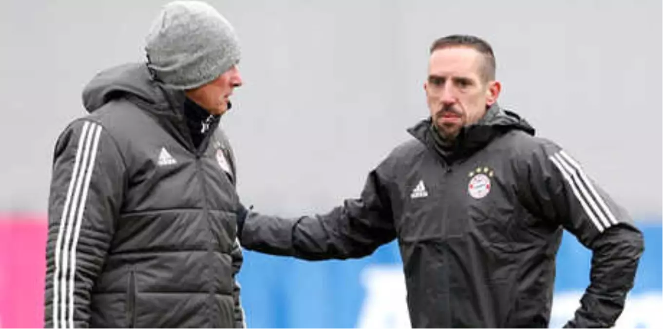 Bayern Münih Teknik Direktörü Heynckes, Beşiktaş Maçı Öncesi Ribery ile Özel Olarak İlgilendi