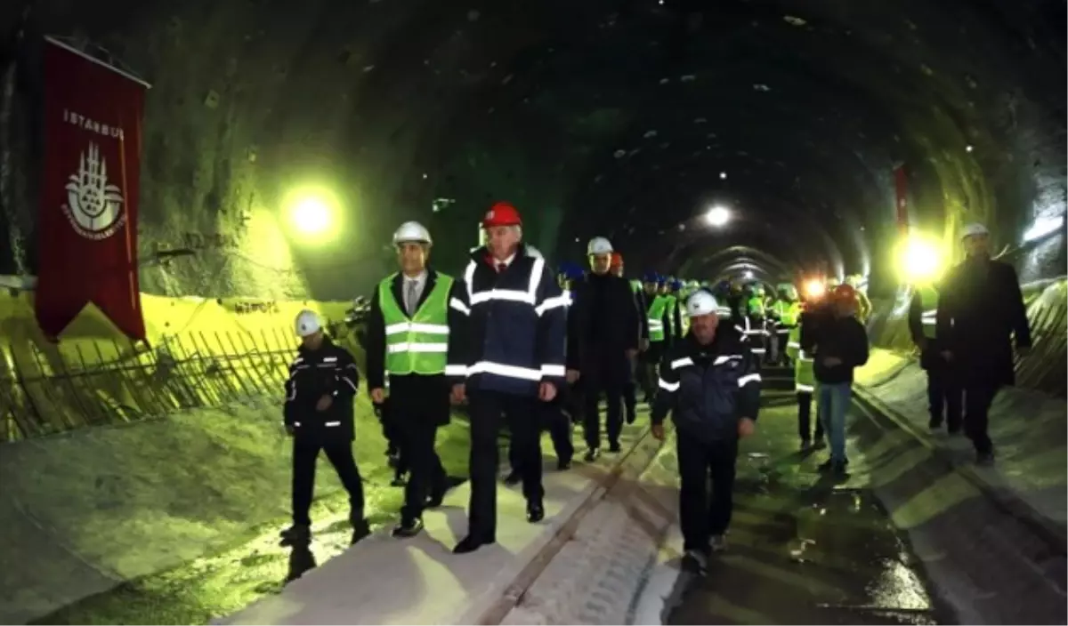 İkinci Sürücüsüz Metronun Tünelleri Birleşti