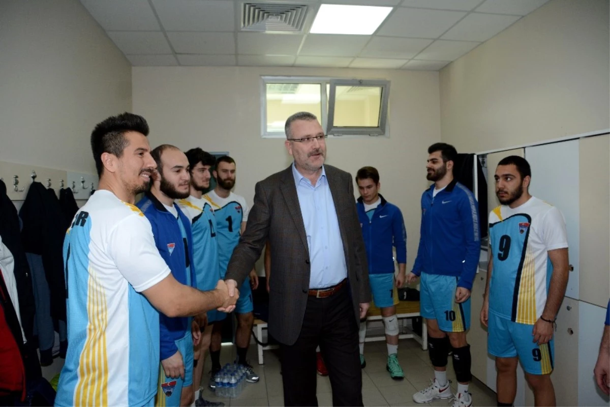 Karacabey Belediyespor Voleybolda 2. Lig\'e Yükseldi