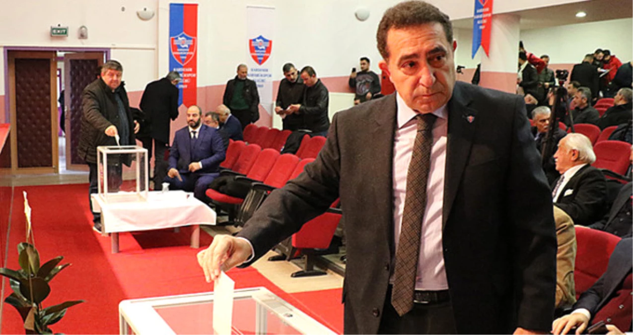 Kardemir Karabükspor\'da Başkan ve Yönetimi Görevi Bırakıyor