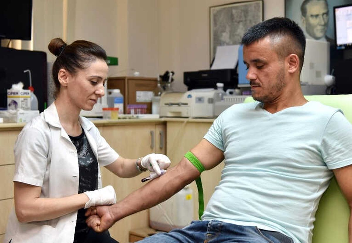 Kepez\'den Evlenecek Çiftlere Talasemi Testi Desteği