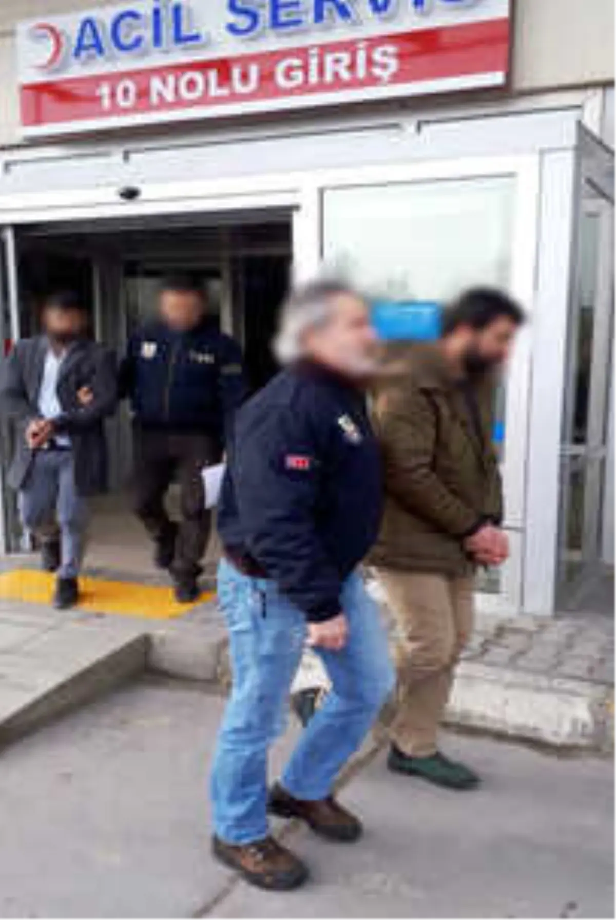 Sakarya\'da Terör Örgütü Lehine Paylaşım Yapan 4 Şahıs Tutuklandı