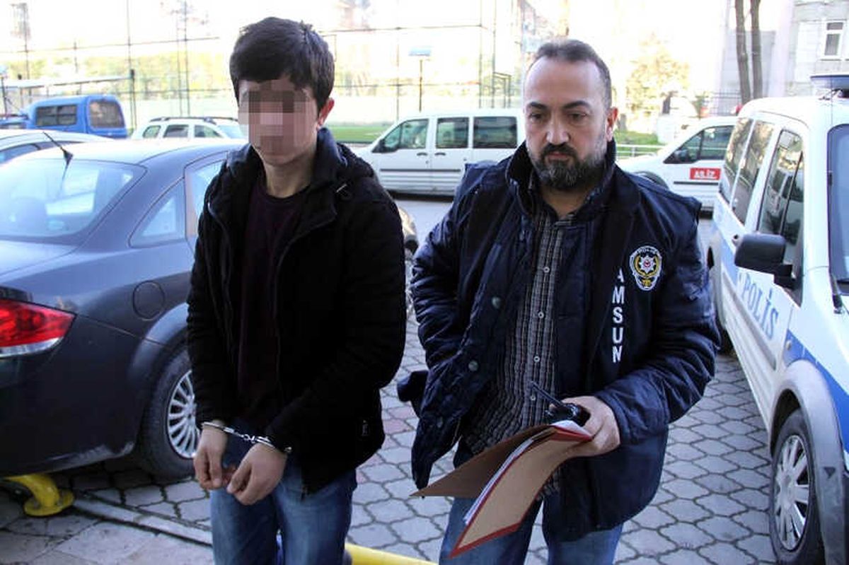 Samsun\'da Bir Kişiyi Bıçakla Ağır Yaralayan Genç Yakalandı