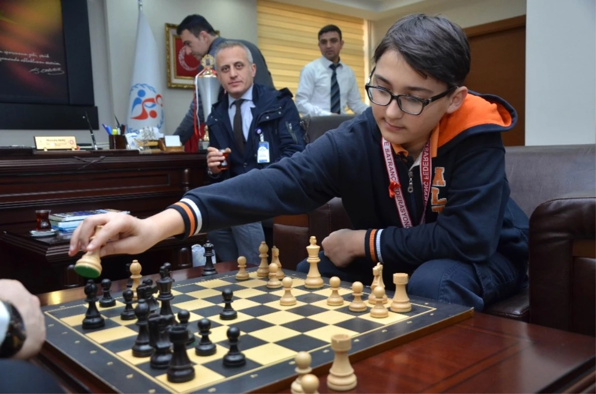 Türkiye Şampiyonu Satranççı Tanrıverdi: "Hedefim Dünya Şampiyonu Olmak"