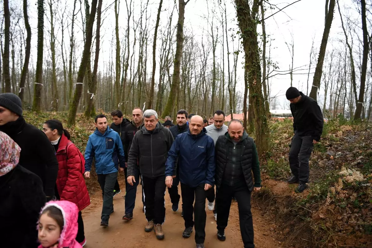 Başbakan Yardımcısı Işık İle Birlikte Kartepe\'de Yürüyüş