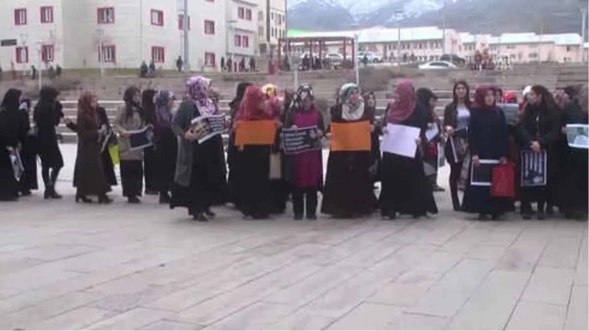 Çocuk İstismarı Protesto Edildi