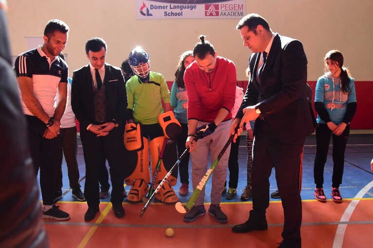 İpekyolu Belediyesi\'nden Hokey Takımlarımıza Destek