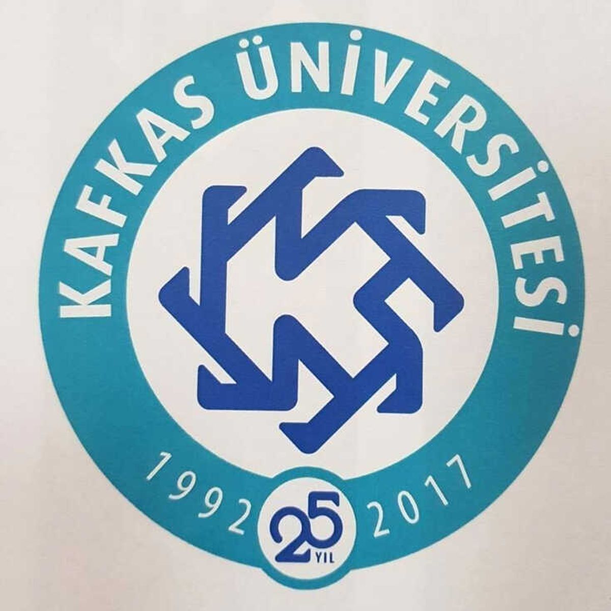 Kafkas Üniversitesinde, Khk Kararıyla 82 Güvenlik Görevlisi İşten Çıkarıldı