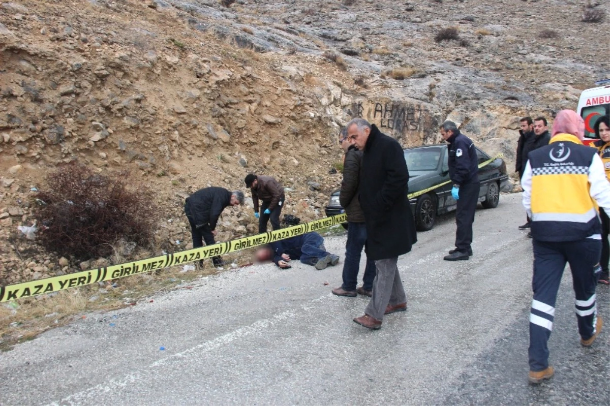 Konya\'da Yol Kenarında Ceset Bulundu