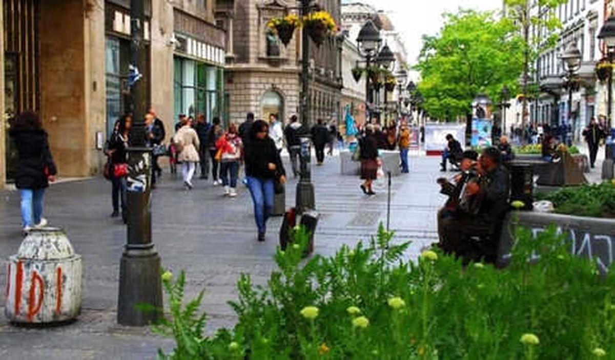 Öğrenciler Vizesiz Belgrad\'ı Sevdi