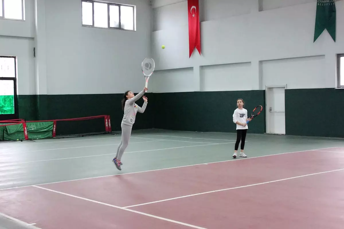 Osmangazi\'de Tenis Heyecanı Başladı