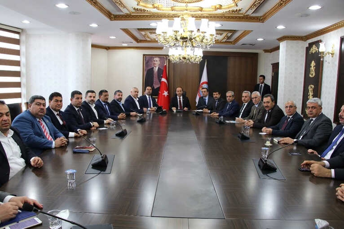 Şanlıurfa Cumhurbaşkanı Erdoğan\'ı Karşılamaya Hazırlanıyor