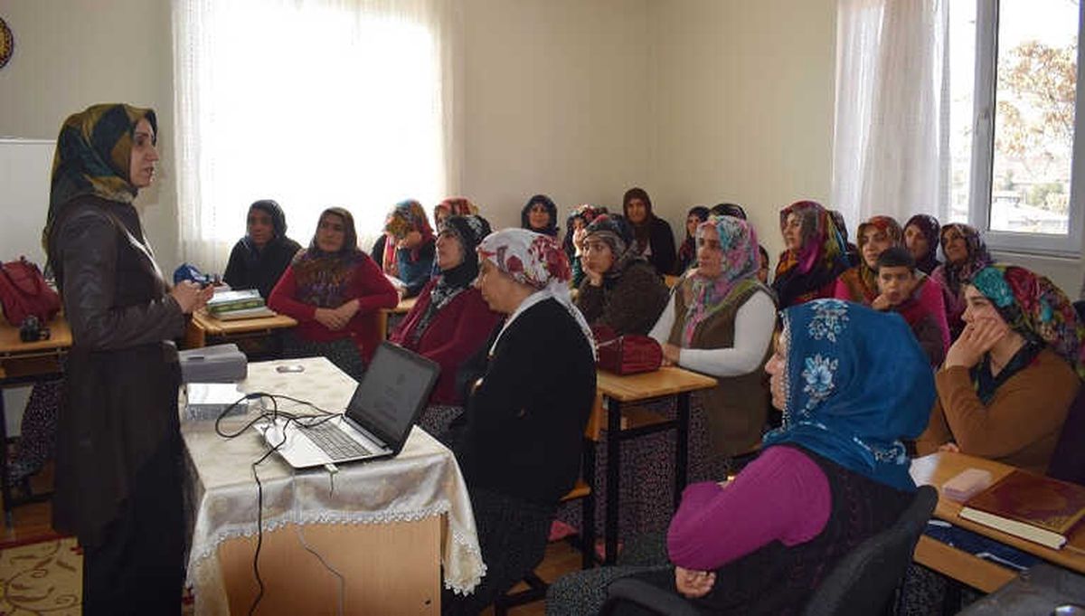 Aile İçi İletişimin Önemi Anlatıldı