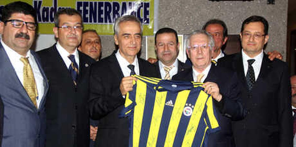 Aziz Yıldırım\'dan Mehmetçik\'e Destek!