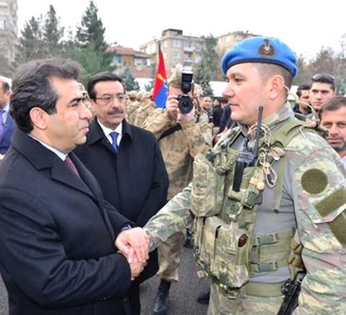 Düğüne Gider Gibi Afrin\'e Gittiler