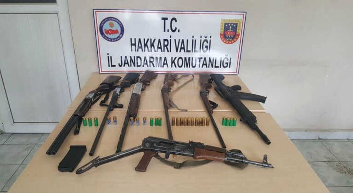 Hakkari Merkezli 3 İlde Göçmen Kaçakçılarına Yönelik Operasyon; 7 Gözaltı