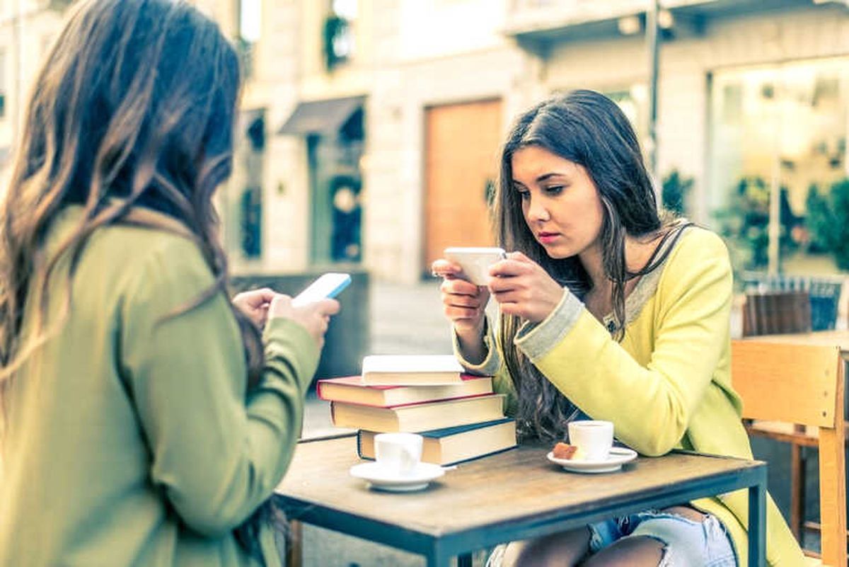 İnternet Bağımlılığı Ebeveynlerin Çocukları ile Yaşadığı Sorunların Başında Geliyor