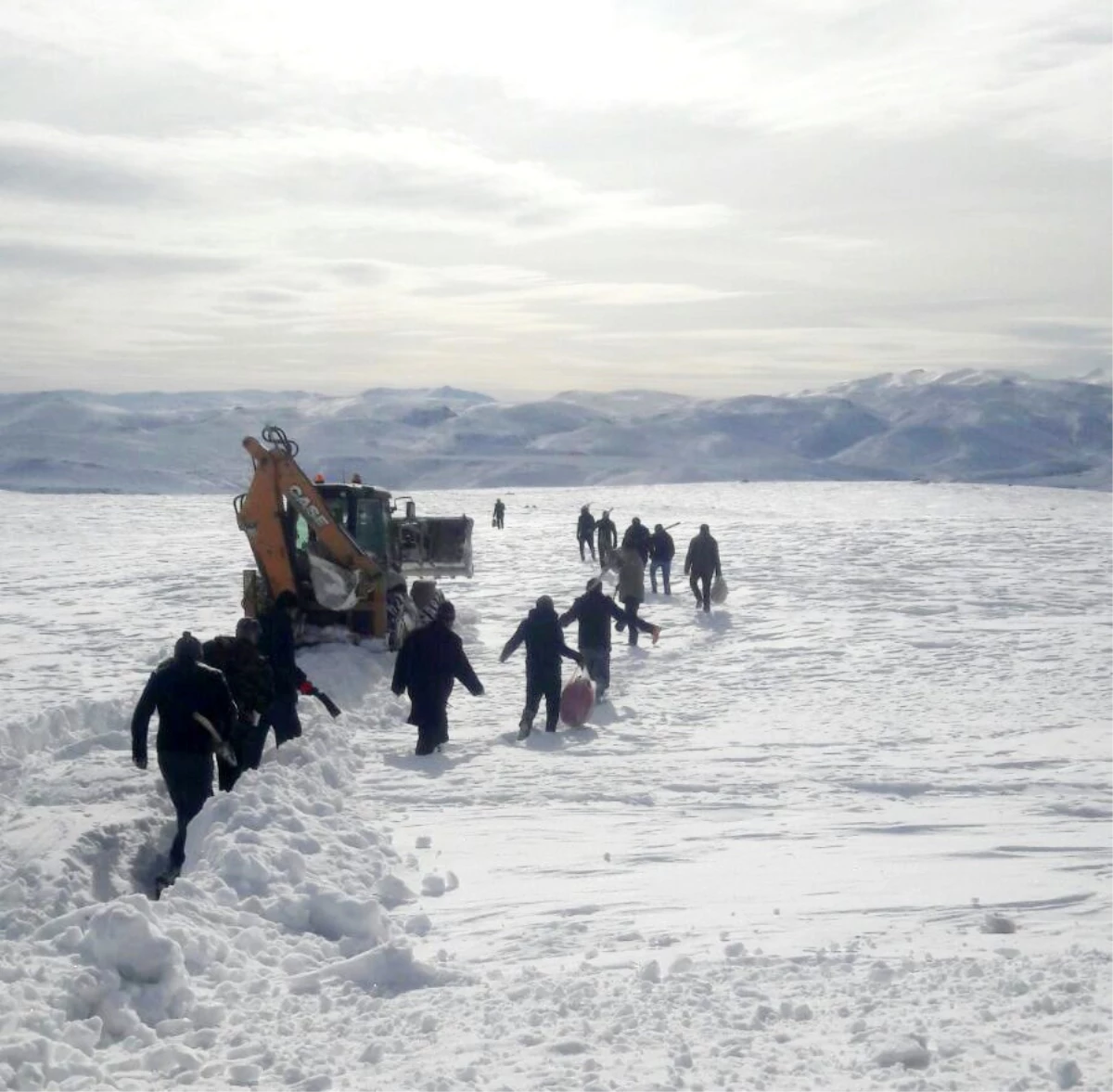 Karlı Dağları Aştılar, Arızaya Ulaştılar