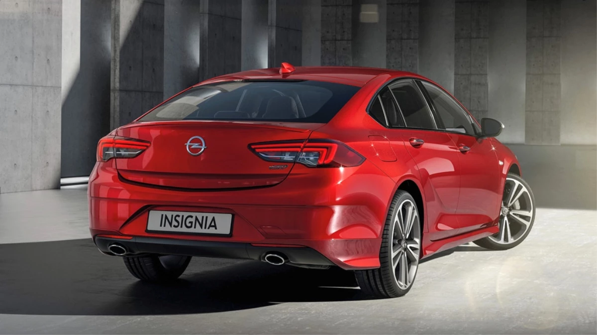 Opel Insignia, Exclusive ile Yeniliklerini Sunuyor