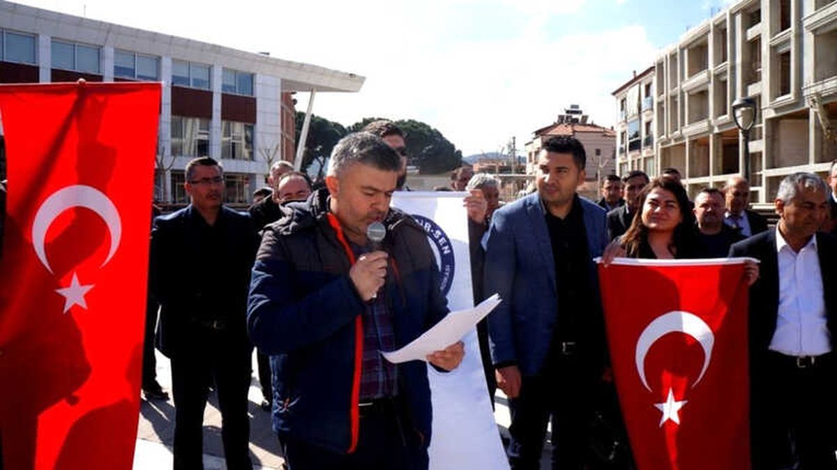 Sarıgöl Eğitim-Bir-Sen\'den Mehmetçik\'e Destek Açıklaması