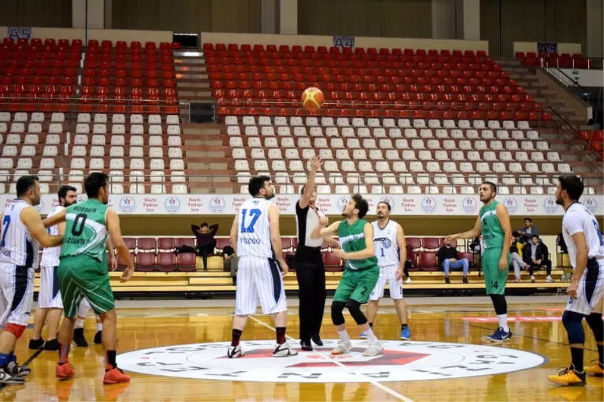 Şehitkamil Play Off\'a Galibiyetle Başladı