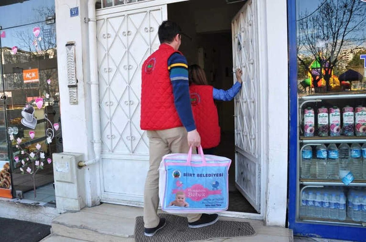 Siirt\'te 3 Bin Aileye \'Hoş Geldin\' Paketi Dağıtıldı