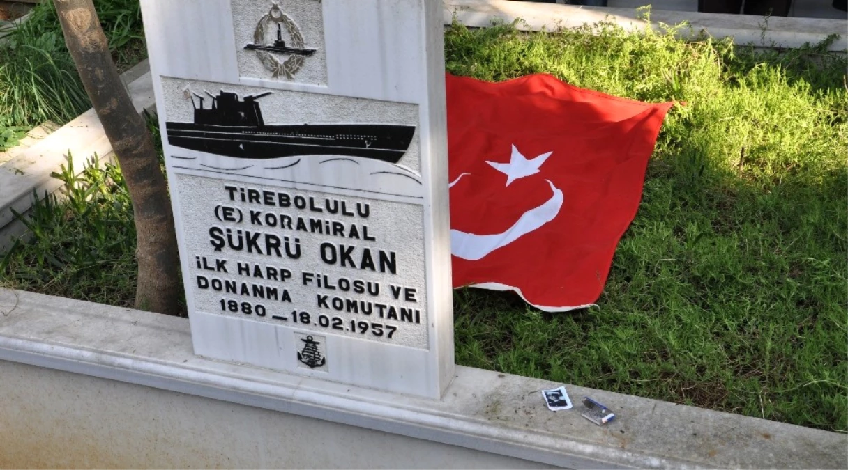 Türkiye Cumhuriyeti\'nin İlk Donanma Komutanı Koramiral Şükrü Okan Anıldı