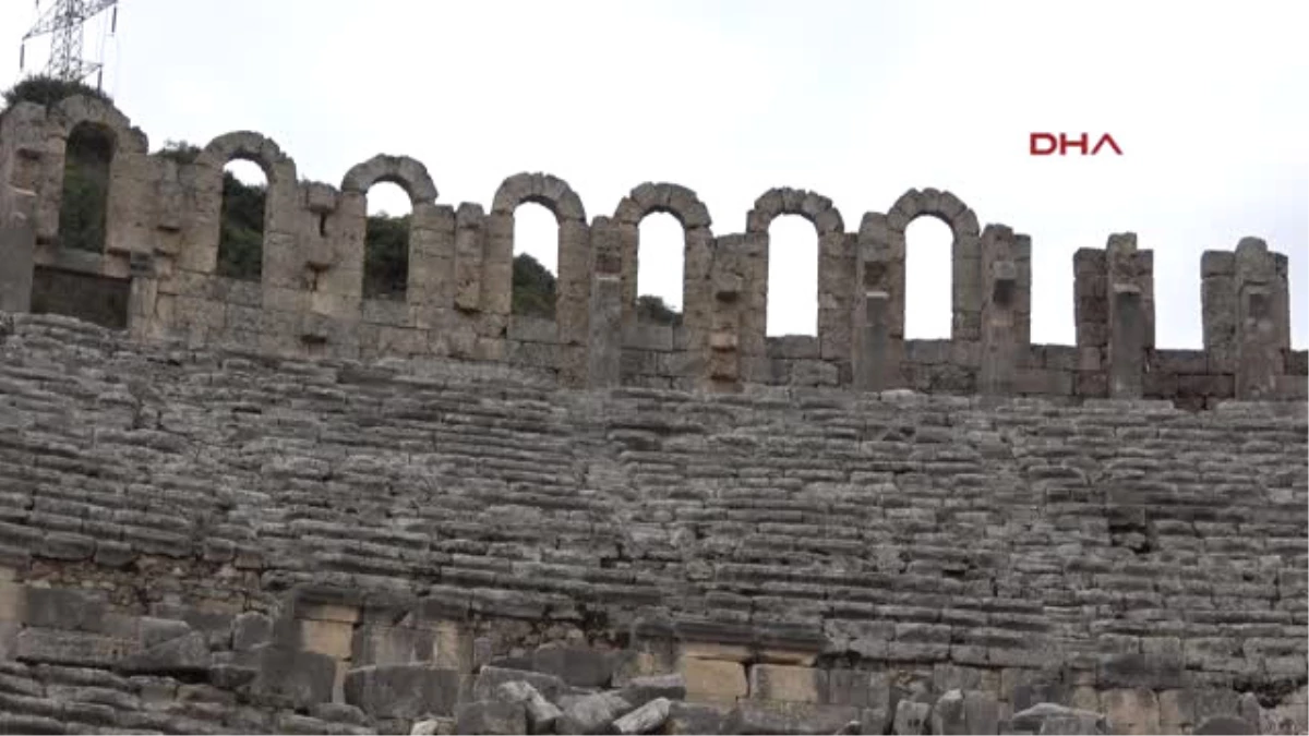 Antalya 2 Bin Yıllık Perge Antik Tiyatrosu Restore Edilecek