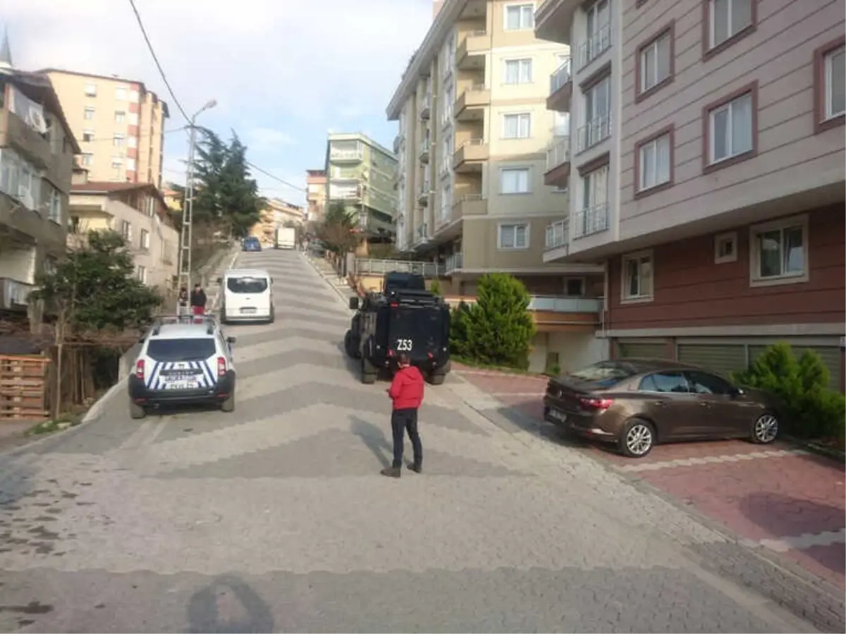 Ataşehir\'de Polisi Alarma Geçiren Bomba İhbarı