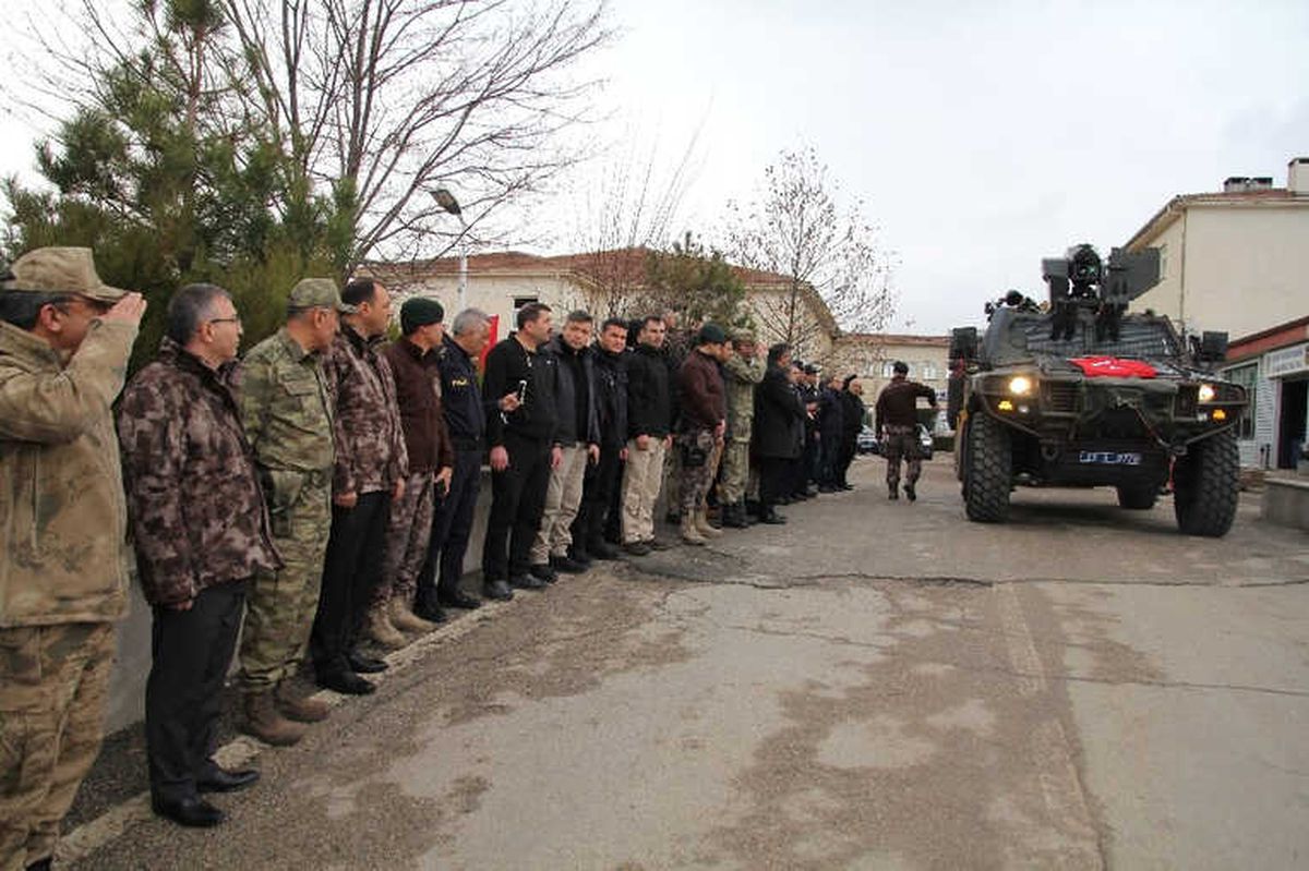 Elazığ\'dan Özel Harekatçılar Afrin\'e Uğurlandı